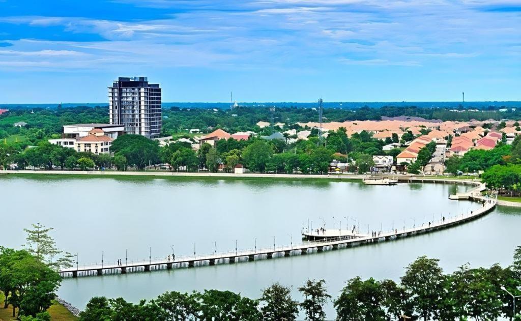 Qbix Hotel Khon Kaen Exterior foto